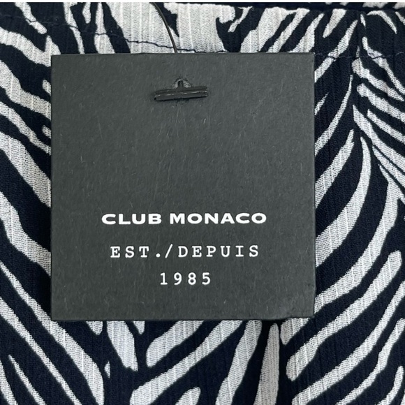 Club Monaco One-Shoulder Blouse Flare Cuffs
Palm printed size XS - Picture 14 of 16